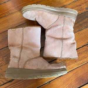 Skechers Leather Pull on Faux Fur Lined Boots Size 8